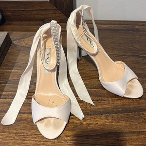 Nina bridal shoes worn 1 time